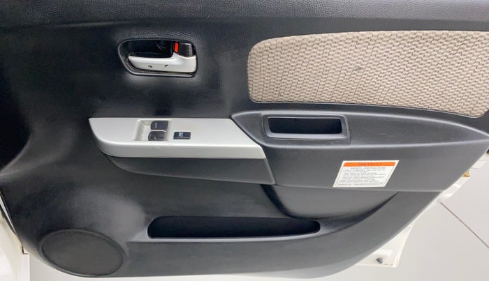 2015 Maruti Wagon R 1.0 LXI CNG, CNG, Manual, 36,501 km, Driver Side Door Panels Control