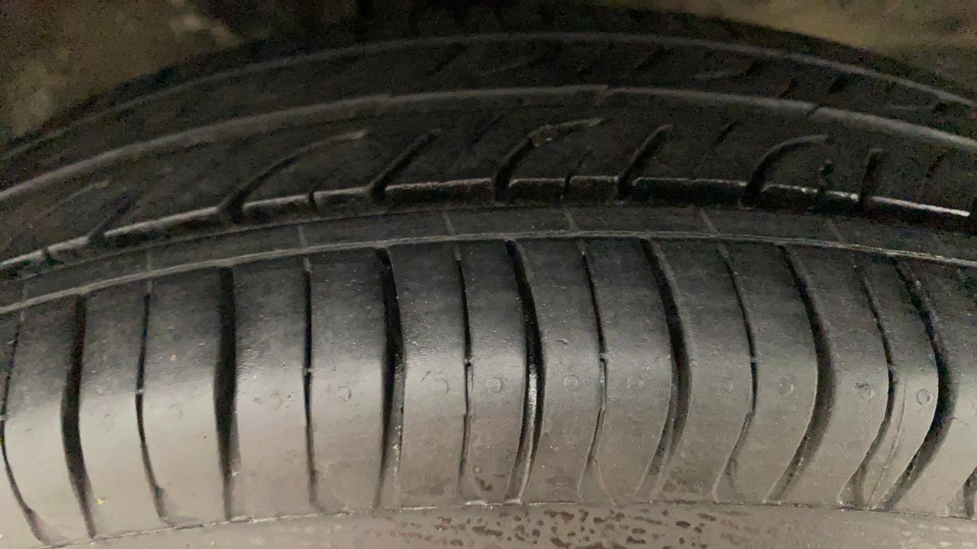 2015 Maruti Wagon R 1.0 LXI CNG, CNG, Manual, 36,501 km, Right Front Tyre Tread