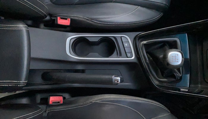 2019 MG HECTOR SHARP 2.0 DIESEL, Diesel, Manual, 97,988 km, Gear Lever