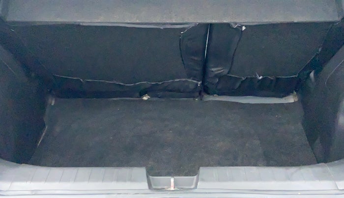 2016 Maruti Baleno DELTA 1.2 K12, Petrol, Manual, 10,938 km, Boot Inside View