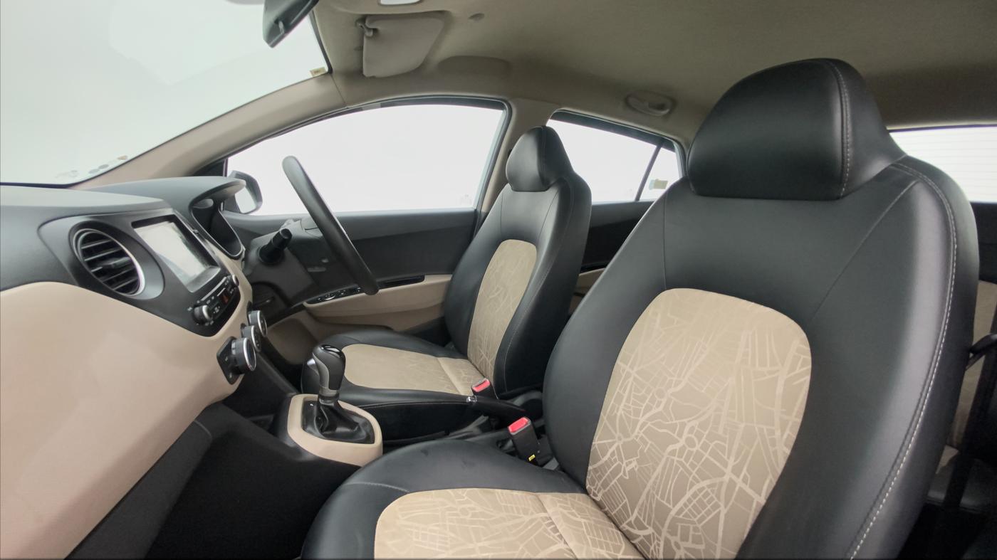 2019 Hyundai Grand i10 SPORTZ AT 1.2 KAPPA VTVT, Petrol, Automatic, 31,220 km, Right Side Front Door Cabin