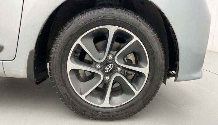 2019 Hyundai Grand i10 SPORTZ AT 1.2 KAPPA VTVT, Petrol, Automatic, 31,220 km, Right Front Wheel