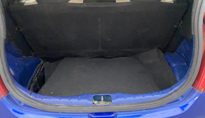 2016 Hyundai Eon ERA +, Petrol, Manual, 62,445 km, Boot Inside