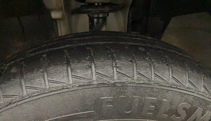 2021 Renault TRIBER RXT, Petrol, Manual, 42,127 km, Left Front Tyre Tread