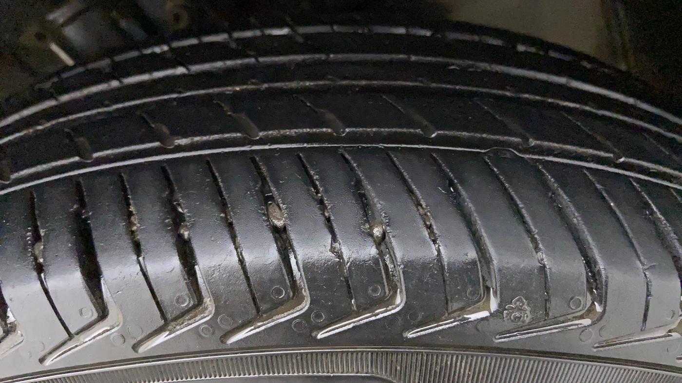 2020 Maruti New Wagon-R LXI CNG 1.0 L, CNG, Manual, 47,352 km, Left Front Tyre Tread