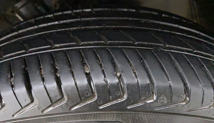 2020 Maruti New Wagon-R LXI CNG 1.0 L, CNG, Manual, 47,352 km, Left Front Tyre Tread