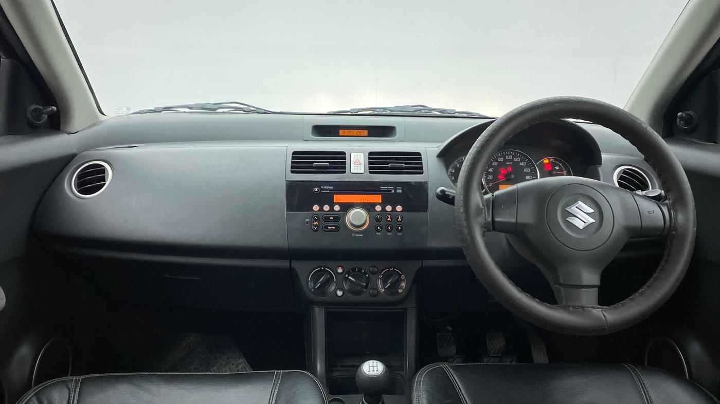 2010 Maruti Swift Dzire VXI, Petrol, Manual, 77,507 km, Dashboard