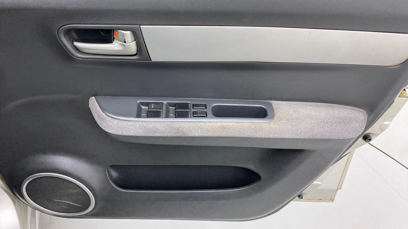 2010 Maruti Swift Dzire VXI, Petrol, Manual, 77,507 km, Driver Side Door Panels Control