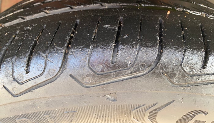 2022 MG ASTOR SHARP EX 1.5 MT, Petrol, Manual, 24,790 km, Right Front Tyre Tread