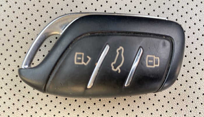 2022 MG ASTOR SHARP EX 1.5 MT, Petrol, Manual, 24,790 km, Key Close Up