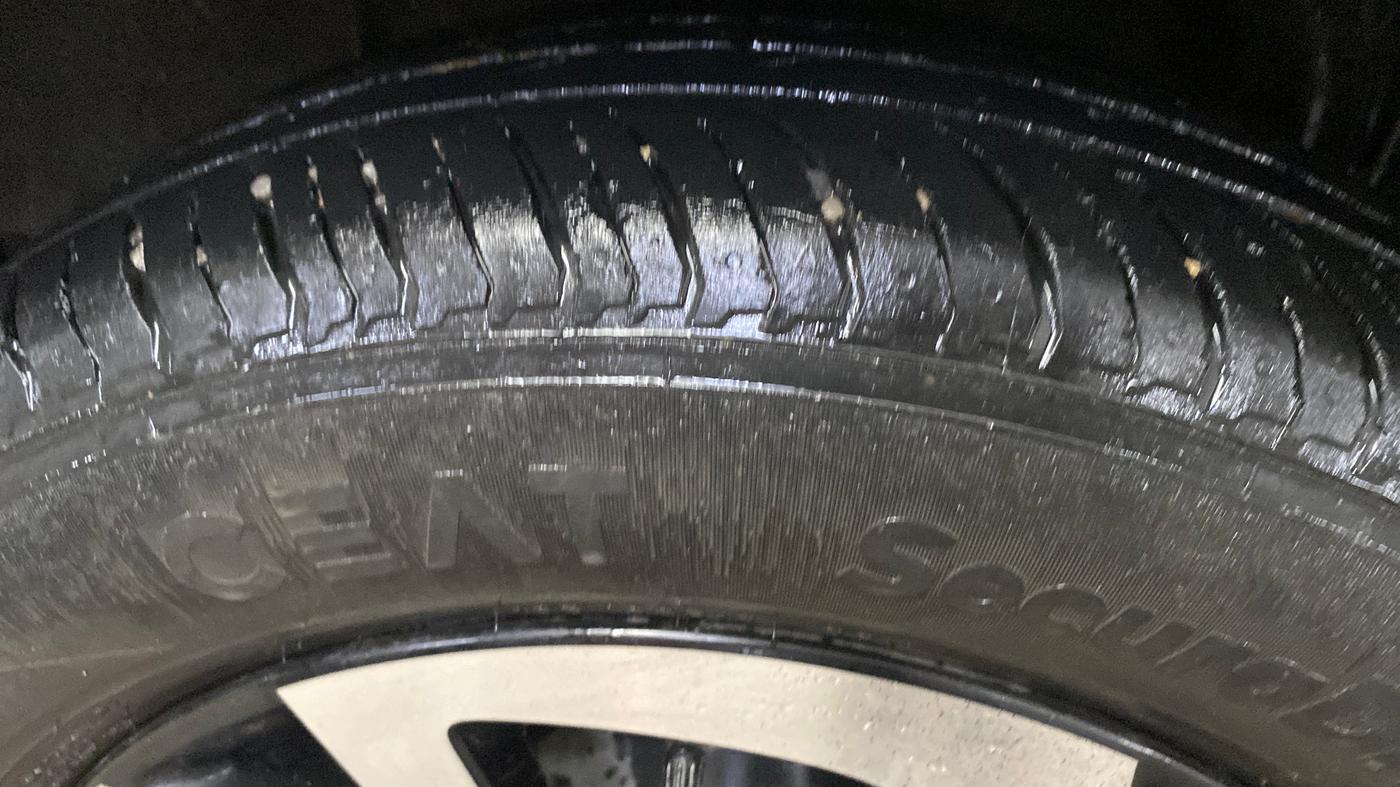 2023 Nissan MAGNITE XV MT, Petrol, Manual, 21,132 km, Right Rear Tyre Tread