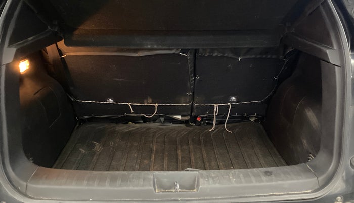 2023 Nissan MAGNITE XV MT, Petrol, Manual, 21,132 km, Boot Inside