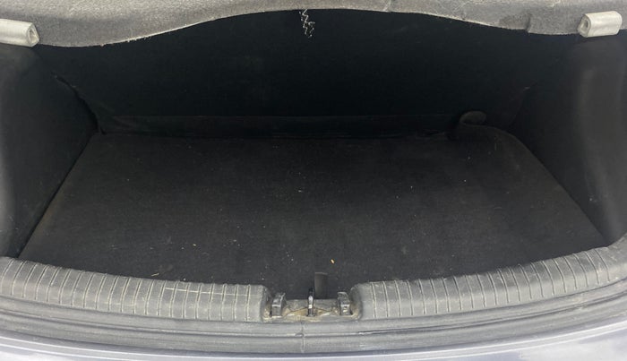 2016 Hyundai Grand i10 SPORTZ 1.2 KAPPA VTVT, Petrol, Manual, 52,136 km, Boot Inside