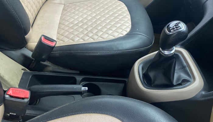 2016 Hyundai Grand i10 SPORTZ 1.2 KAPPA VTVT, Petrol, Manual, 52,136 km, Gear Lever