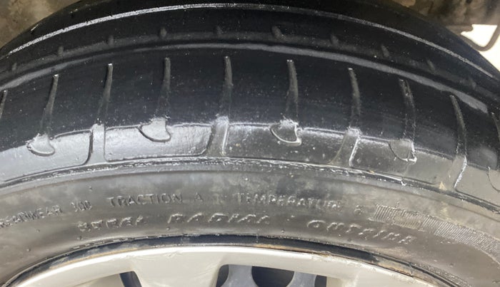 2016 Hyundai Grand i10 SPORTZ 1.2 KAPPA VTVT, Petrol, Manual, 52,136 km, Left Rear Tyre Tread