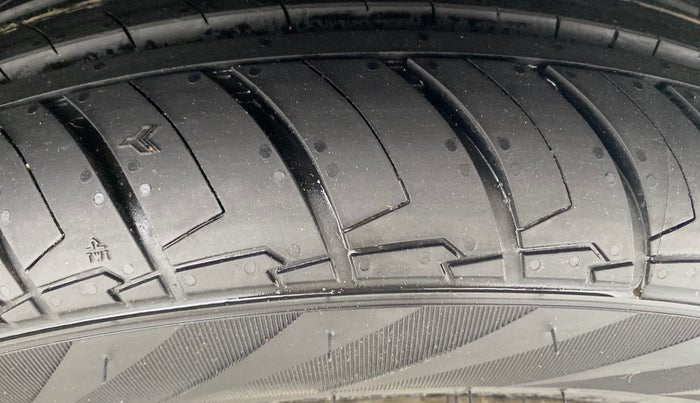 2016 Honda Jazz 1.2L I-VTEC V AT, Petrol, Automatic, 82,456 km, Right Front Tyre Tread