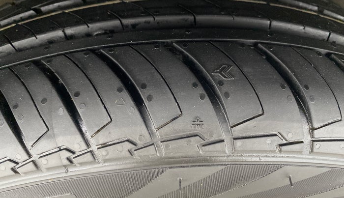 2016 Honda Jazz 1.2L I-VTEC V AT, Petrol, Automatic, 82,456 km, Right Rear Tyre Tread