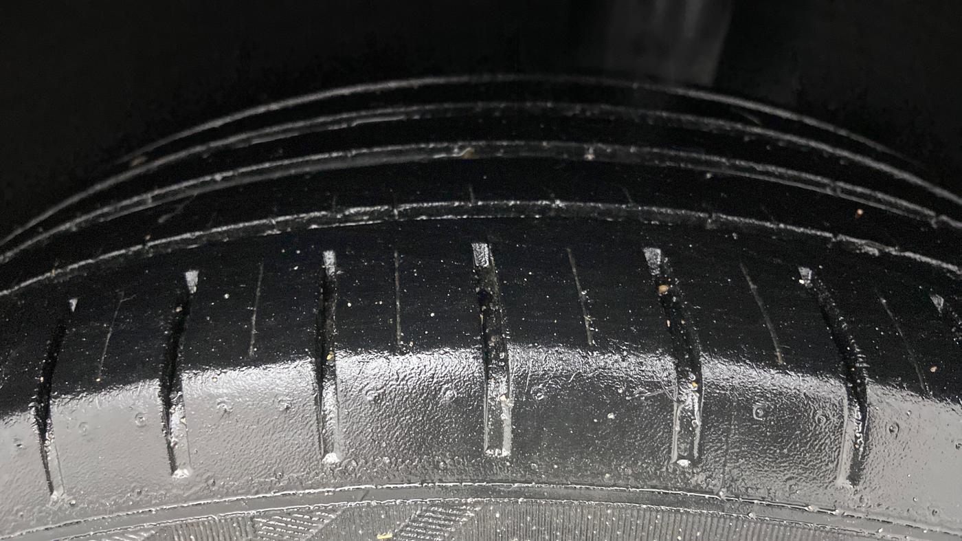 2019 Toyota Glanza V, Petrol, Manual, 90,148 km, Left Rear Tyre Tread