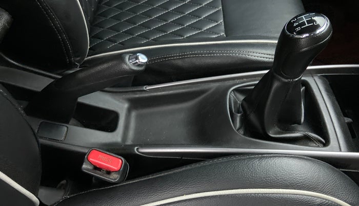 2019 Toyota Glanza V, Petrol, Manual, 90,148 km, Gear Lever
