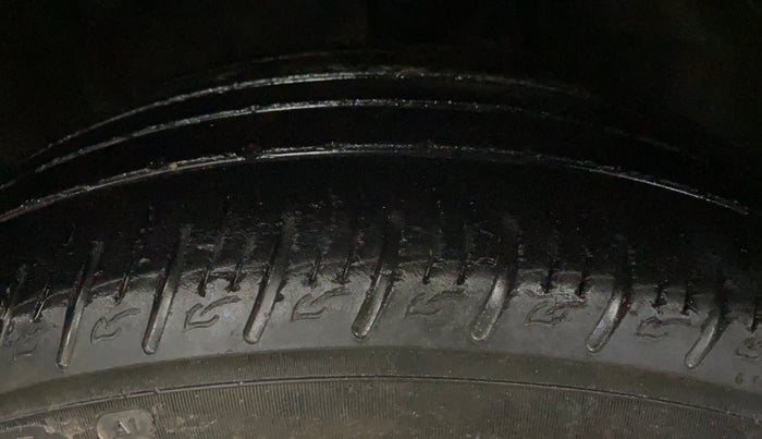 2021 KIA SONET HTX 1.0 IMT, Petrol, Manual, 49,825 km, Right Front Tyre Tread