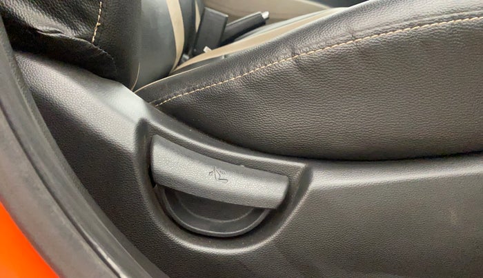 2019 Hyundai Grand i10 SPORTZ AT 1.2 KAPPA VTVT, Petrol, Automatic, 20,233 km, Driver Side Adjustment Panel