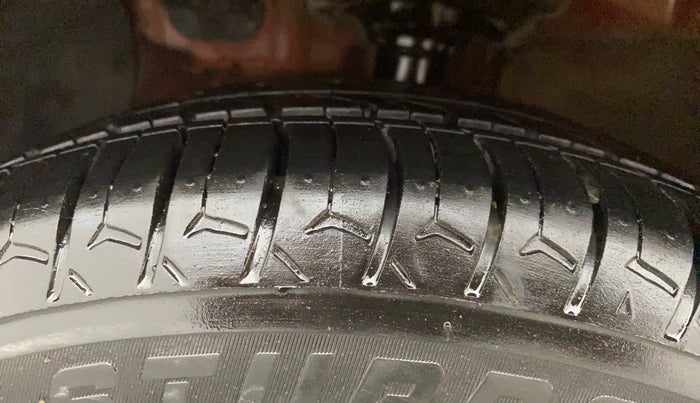 2019 Hyundai Grand i10 SPORTZ AT 1.2 KAPPA VTVT, Petrol, Automatic, 20,233 km, Left Front Tyre Tread