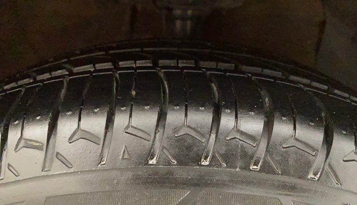 2019 Hyundai Grand i10 SPORTZ AT 1.2 KAPPA VTVT, Petrol, Automatic, 20,233 km, Right Front Tyre Tread