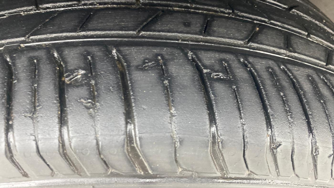 2023 Volkswagen VIRTUS TOPLINE TSI 1.0 AT, Petrol, Automatic, 79,620 km, Right Rear Tyre Tread