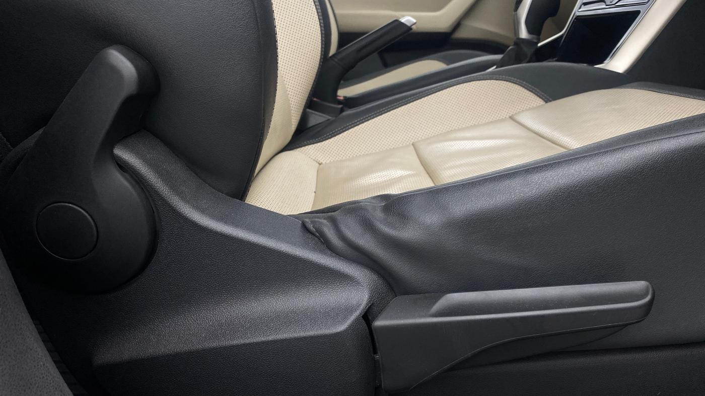 2023 Volkswagen VIRTUS TOPLINE TSI 1.0 AT, Petrol, Automatic, 79,620 km, Driver Side Adjustment Panel