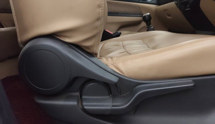 2019 Honda Amaze 1.2L I-VTEC S, Petrol, Manual, 89,742 km, Driver Side Adjustment Panel
