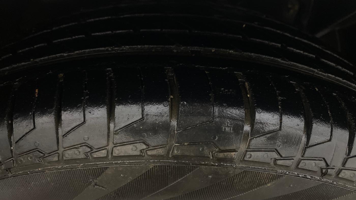 2017 Ford Ecosport TITANIUM + 1.5L PETROL, Petrol, Manual, 83,656 km, Right Front Tyre Tread