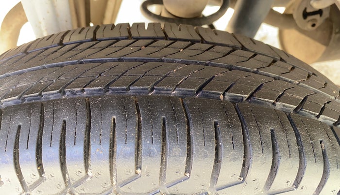 2016 Maruti Alto 800 LXI, Petrol, Manual, 28,851 km, Right Rear Tyre Tread