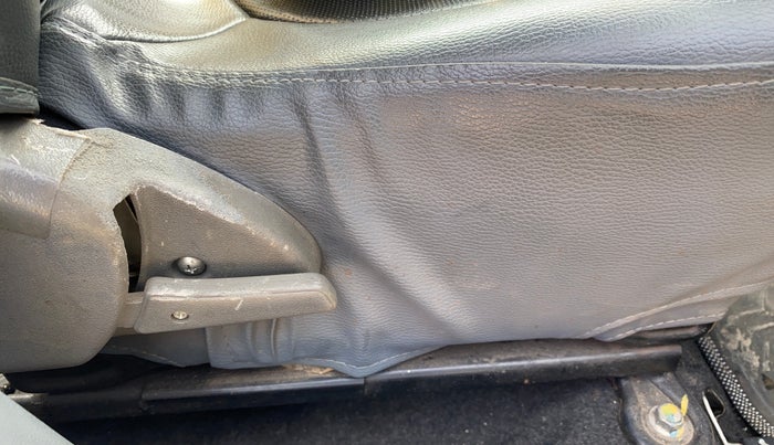 2016 Maruti Alto 800 LXI, Petrol, Manual, 28,851 km, Driver Side Adjustment Panel