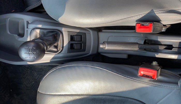 2016 Maruti Alto 800 LXI, Petrol, Manual, 28,851 km, Gear Lever