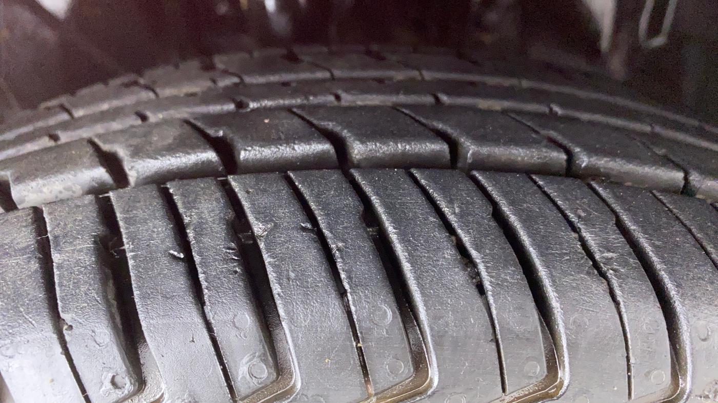 2018 Datsun Redi Go T(O) AT, Petrol, Automatic, 5,027 km, Right Front Tyre Tread