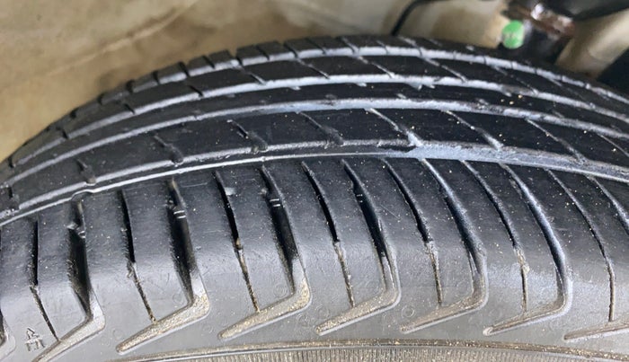 2021 Maruti New Wagon-R LXI 1.0 L, Petrol, Manual, 9,523 km, Right Front Tyre Tread