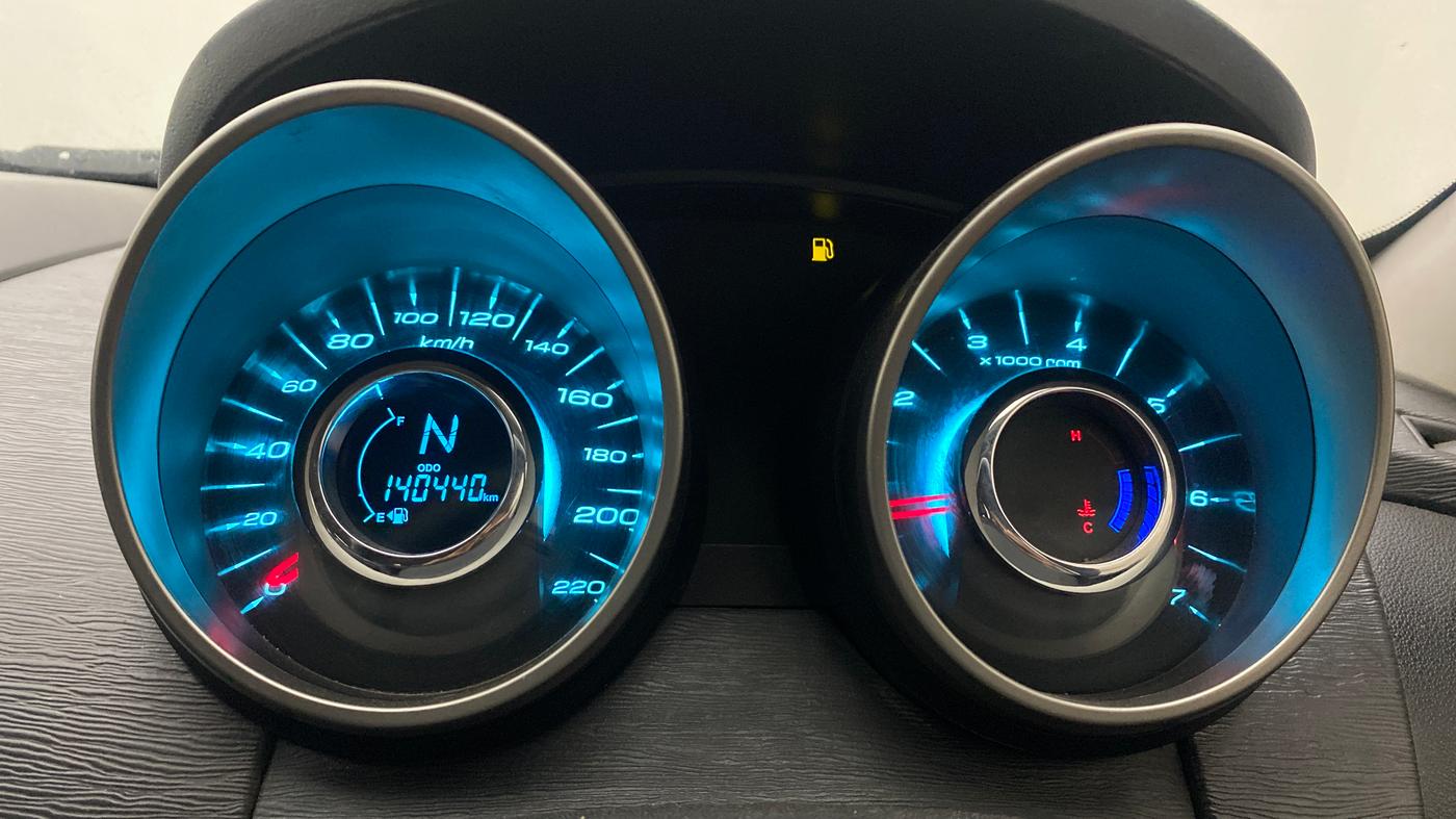 2019 Mahindra XUV500 W7, Diesel, Manual, 1,40,404 km, Odometer Image