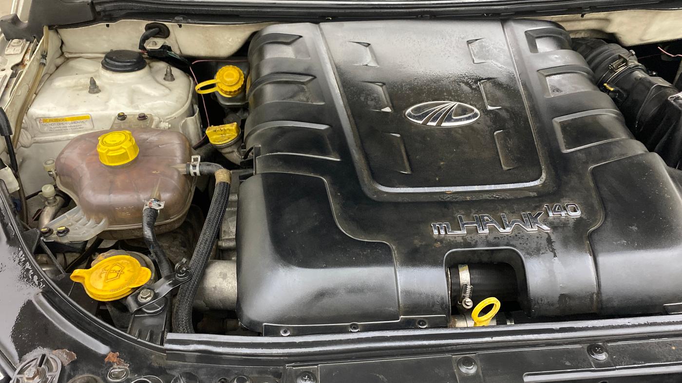 2019 Mahindra XUV500 W7, Diesel, Manual, 1,40,404 km, Engine View - Right