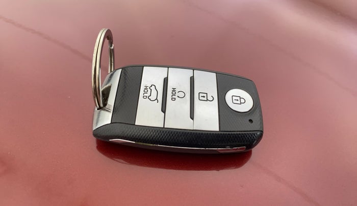 2020 KIA SONET GTX PLUS 1.5 AT, Diesel, Automatic, 69,028 km, Key Close Up