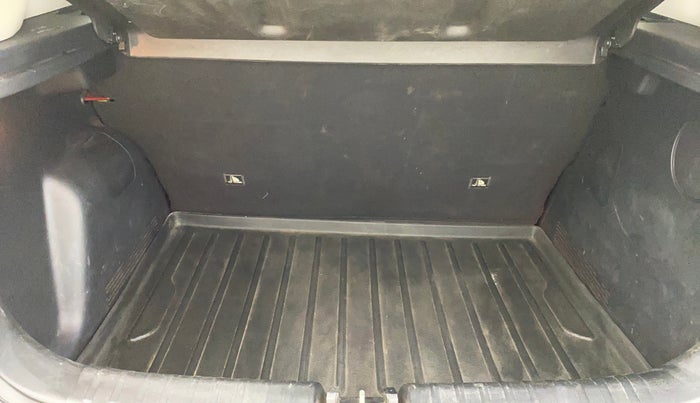 2020 KIA SONET GTX PLUS 1.5 AT, Diesel, Automatic, 69,028 km, Boot Inside