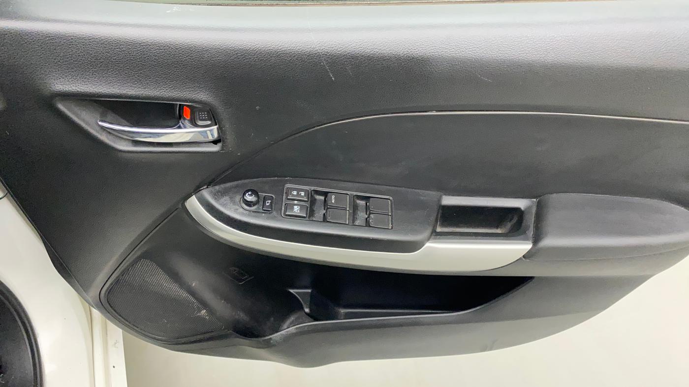 2017 Maruti Baleno DELTA PETROL 1.2, Petrol, Manual, 17,783 km, Driver Side Door Panels Control