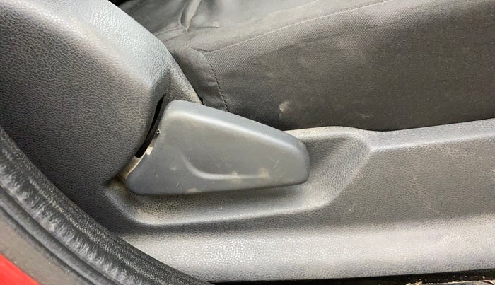 2016 Renault Kwid RXT 0.8, Petrol, Manual, 96,223 km, Driver Side Adjustment Panel