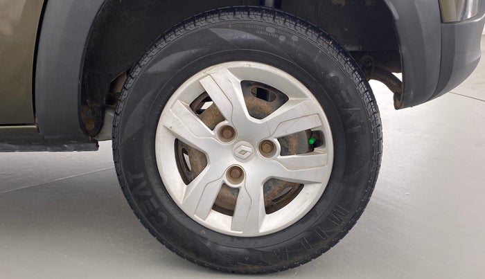 2016 Renault Kwid RXT, Petrol, Manual, 37,451 km, Left Rear Wheel