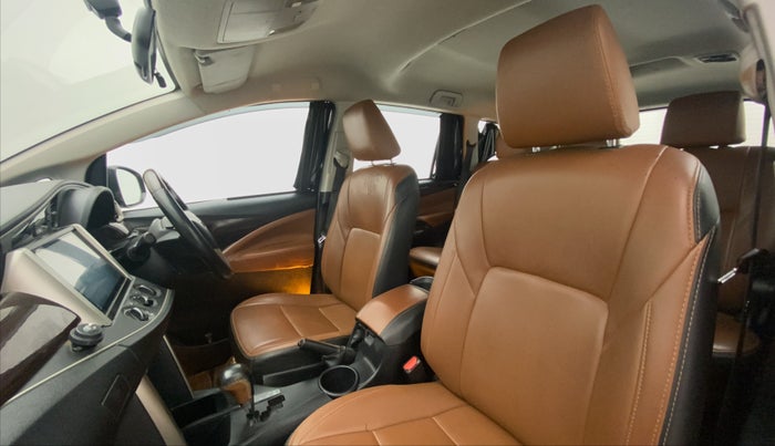 2017 Toyota Innova Crysta 2.8 GX AT 8 STR, Diesel, Automatic, 70,594 km, Right Side Front Door Cabin