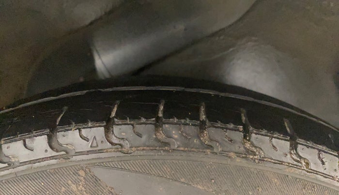 2013 Hyundai i10 SPORTZ 1.2, Petrol, Manual, 63,178 km, Left Rear Tyre Tread