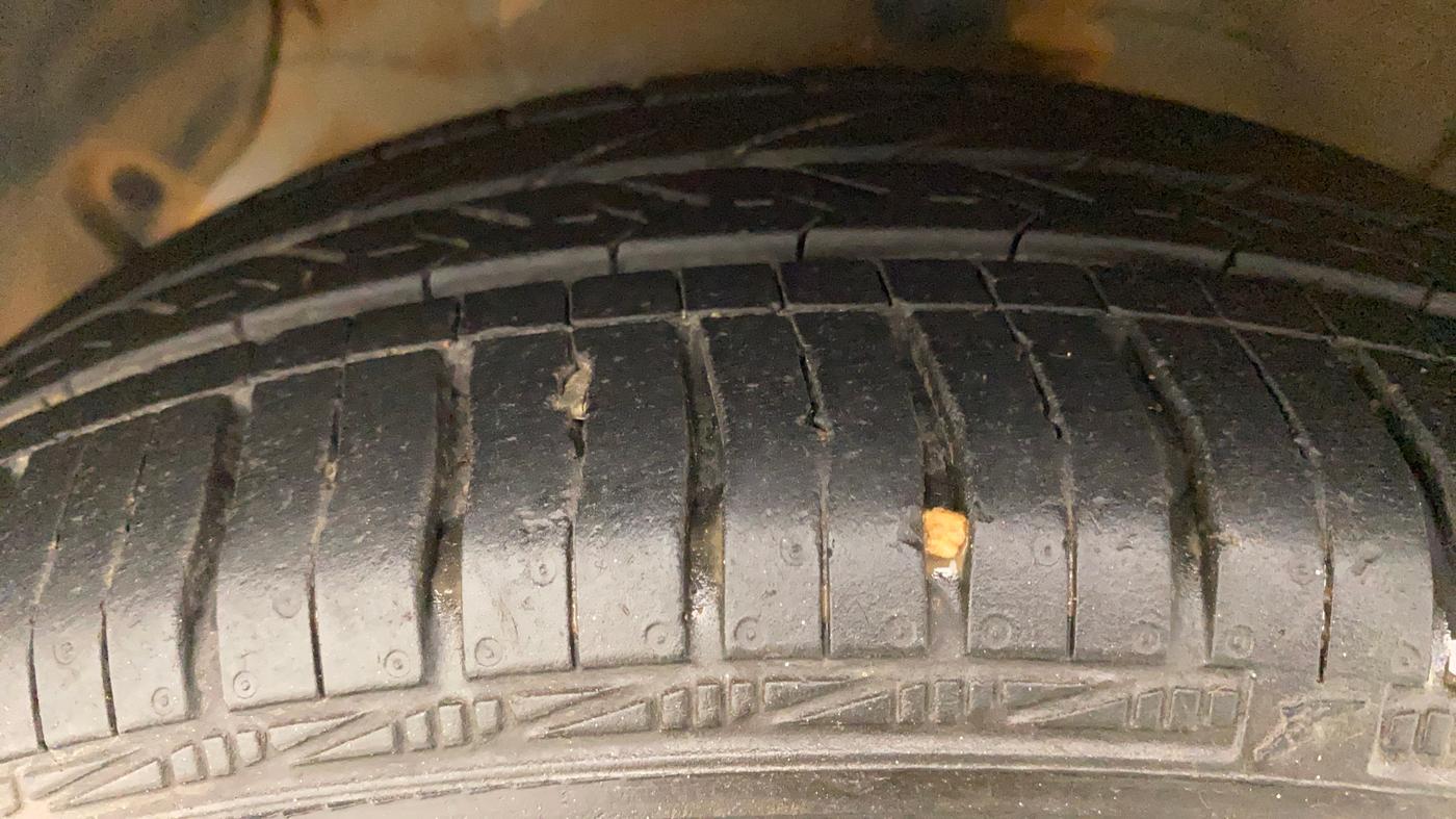 2014 Hyundai Grand i10 ASTA AT 1.2 KAPPA VTVT, Petrol, Automatic, 81,634 km, Left Front Tyre Tread