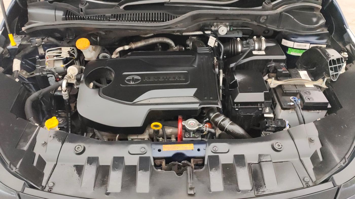 2023 Tata ALTROZ XZ DIESEL, Diesel, Manual, 25,272 km, Engine View