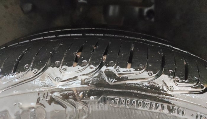 2023 Tata ALTROZ XZ DIESEL, Diesel, Manual, 25,207 km, Left Front Tyre Tread