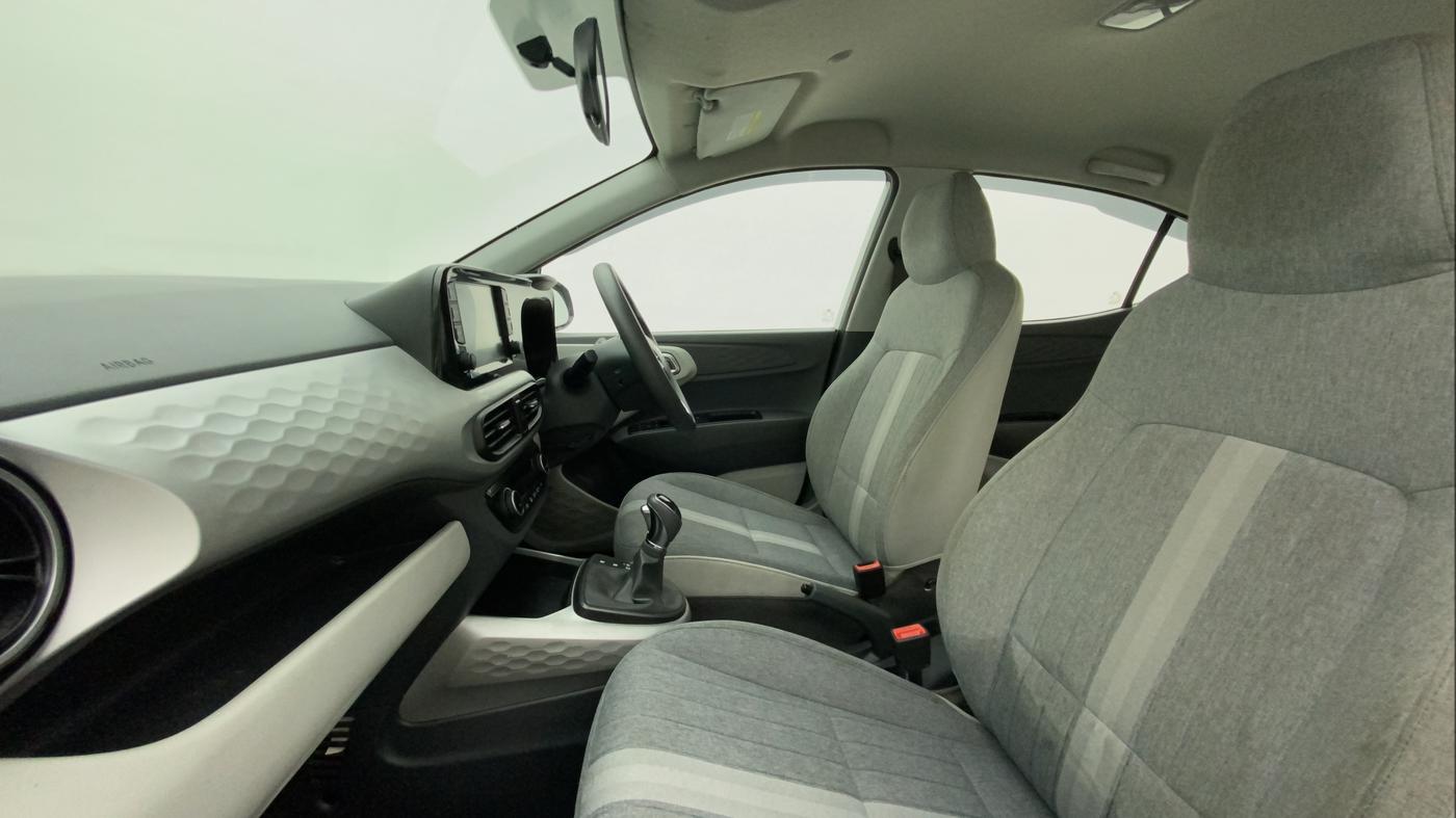 2022 Hyundai GRAND I10 NIOS SPORTZ U2 AMT 1.2 CRDI, Diesel, Automatic, 43,302 km, Right Side Front Door Cabin