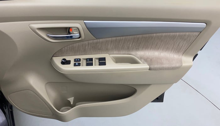 2013 Maruti Ertiga ZDI, Diesel, Manual, 1,30,678 km, Driver Side Door Panels Control